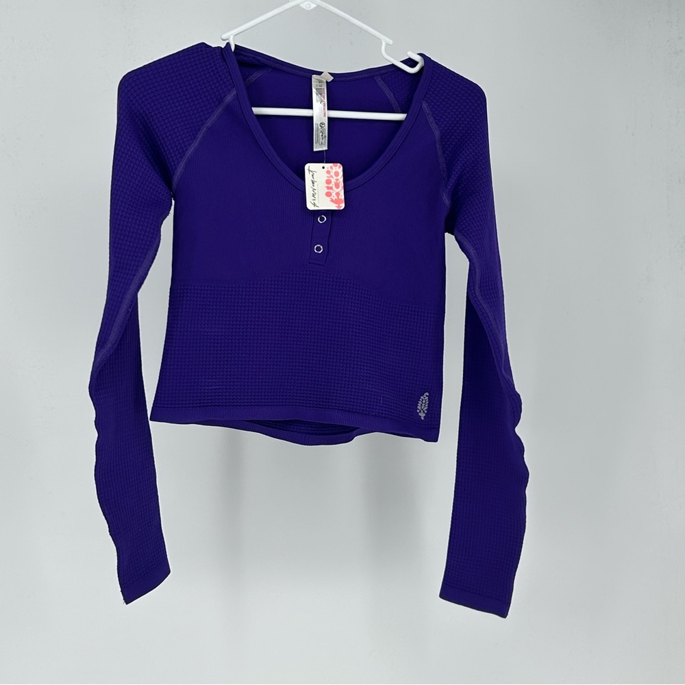 NWT FP Free People Movement Bail Out Long Sleeve Layer Size  M/L in Purple
